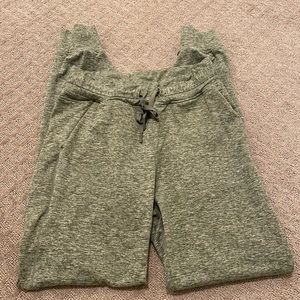 Balance joggers - size M - nothing wrong with them!
